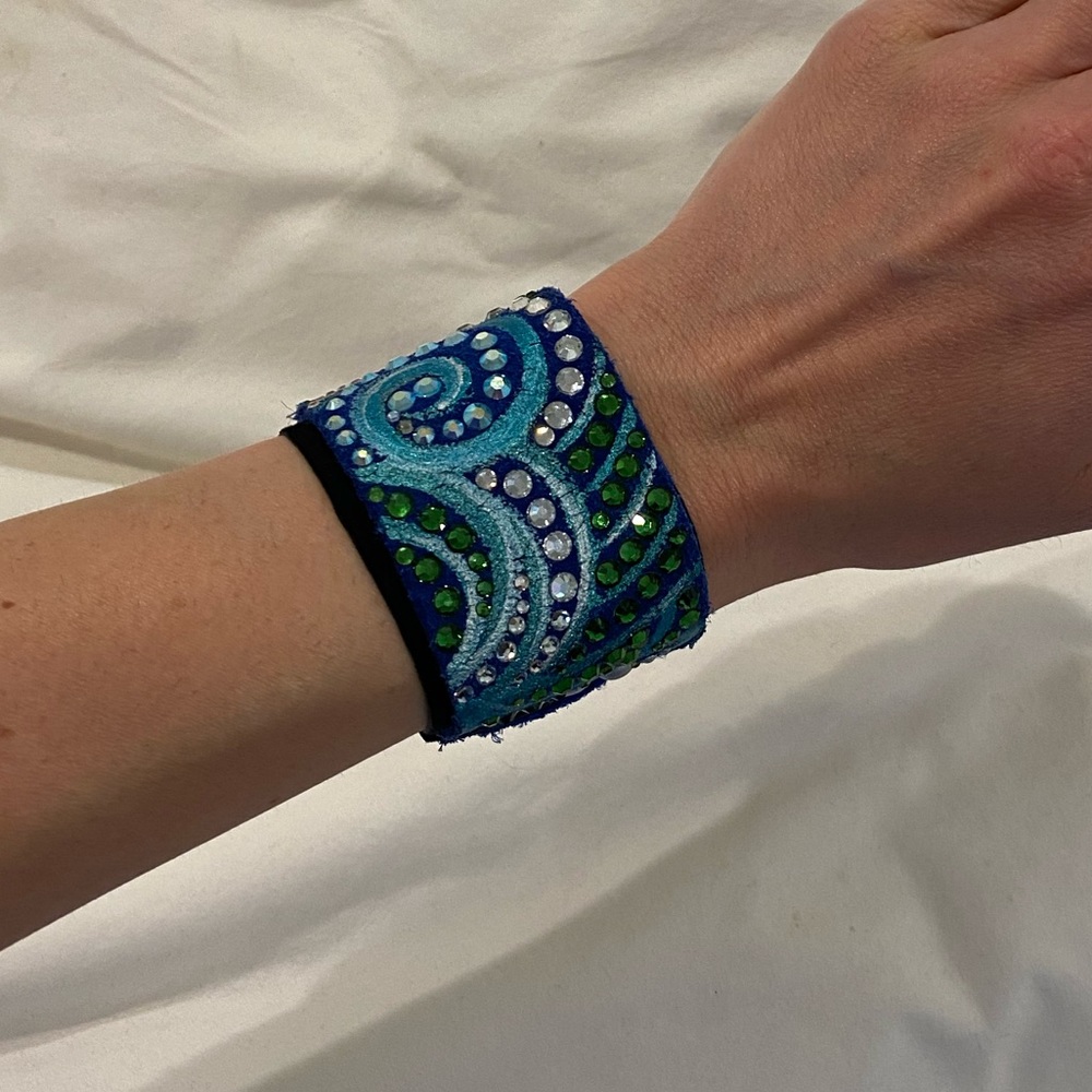 Caroline Rocha cuff